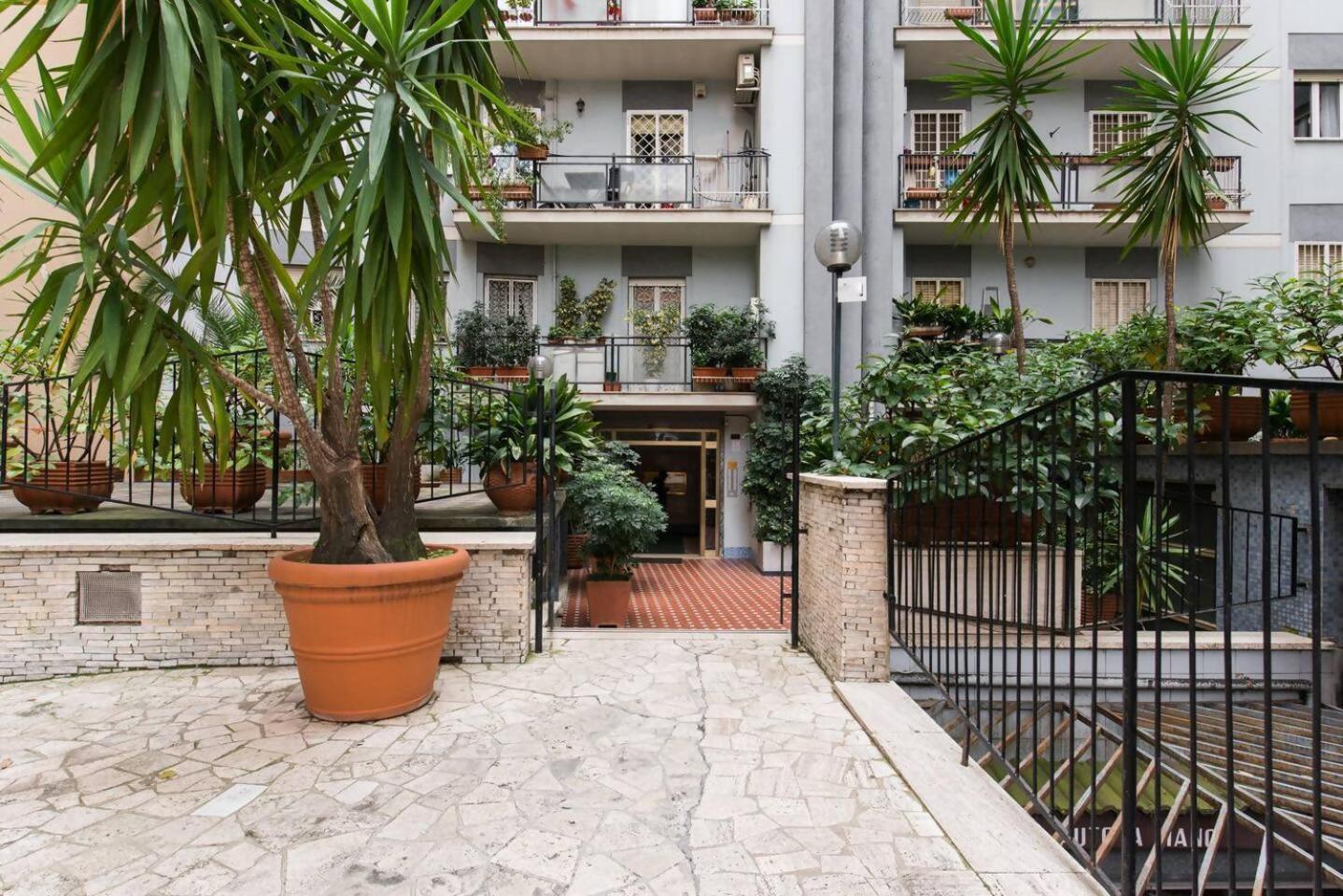 Romeeyes2020 Apartment